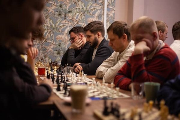 Comment organiser un tournoi d'échecs dans votre quartier pour tous les âges ?